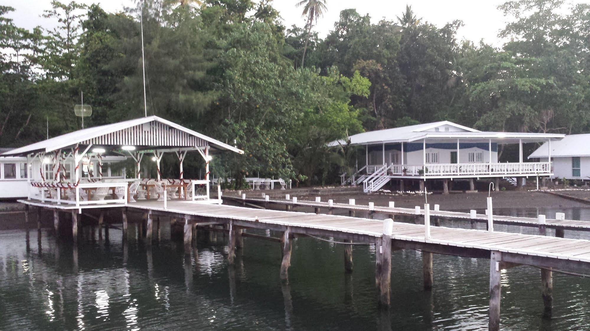 Driftwood Resort Alotau Exterior photo